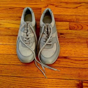 Everlane sneakers